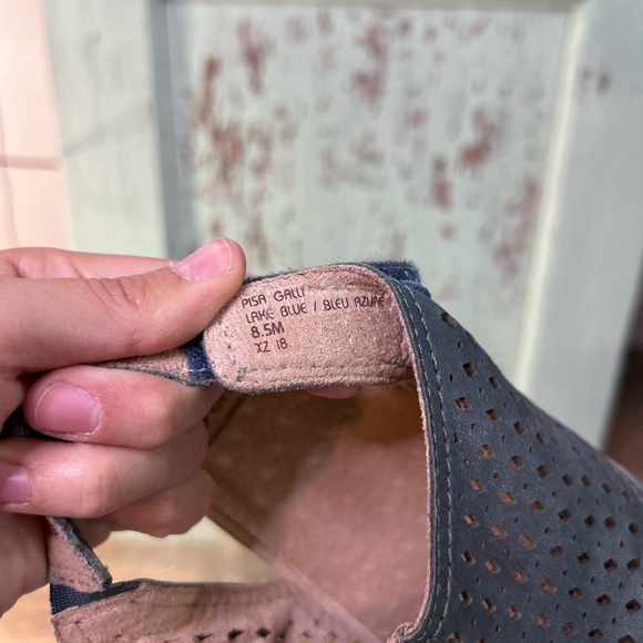 Women’s Earth blue leather peep toe cork wedge sandals - Picture 7 of 8